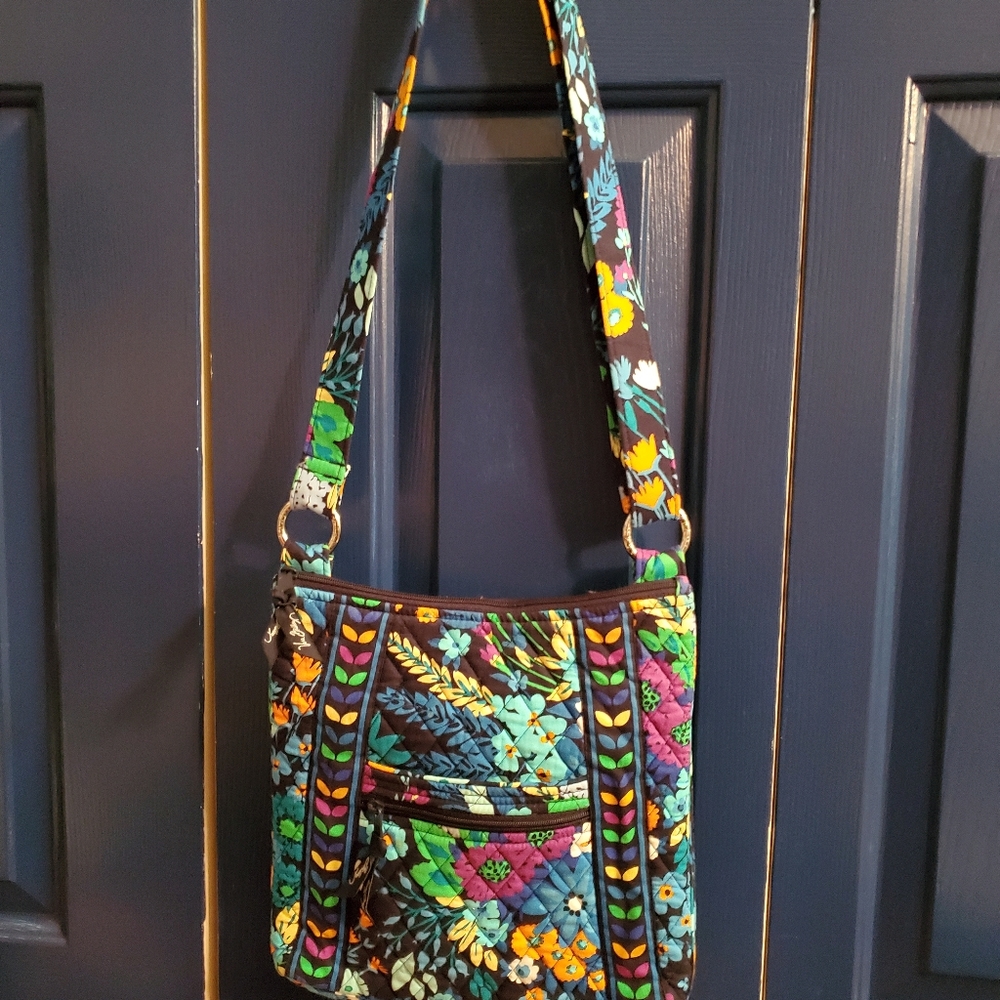 Vera crossbody